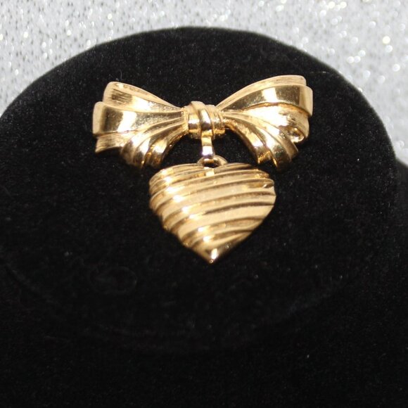 Vintage Avon "I Love You Grandmother" Bow and Heart Pin - Picture 1 of 9